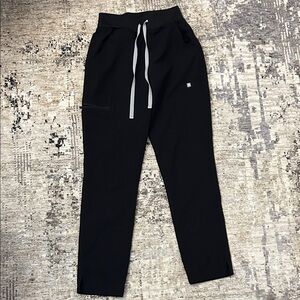 Figs High Waisted Yola Skinny Scrub Pants.